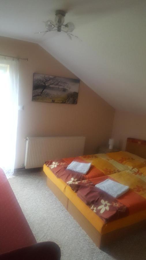 Apartman Zlata Rybka Podhájska Exterior photo